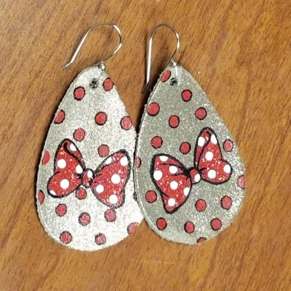 Hand Painted Leather Bow and Dot Earrings!! - Picture 2 of 5